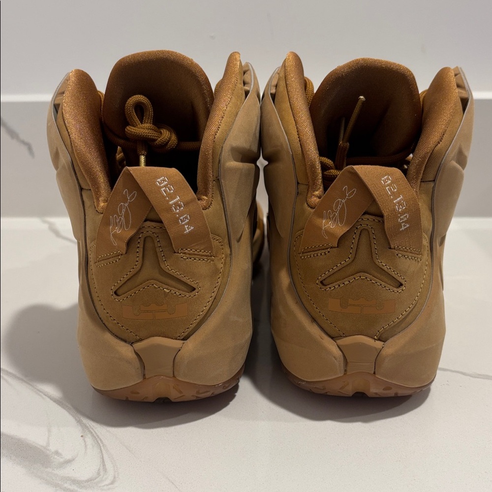 NWT NIKE LEBRON 12 EXT - Picture 6 of 13